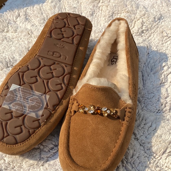 **LAST PAIR** Rare NWT UGG Charm Gem Ansley Slippers-box included sz 8 - Picture 11 of 17
